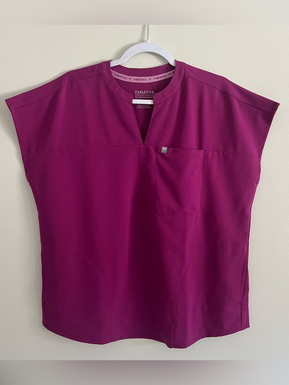 Fabletics Evolve Scrub Top Berry Blast
